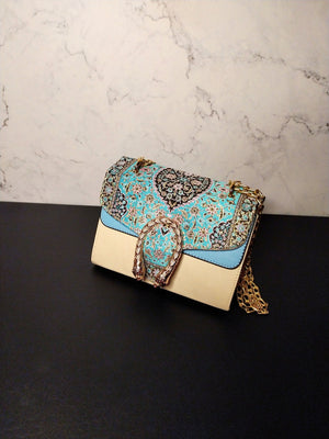 Bolso Pequeño Azul con Hebilla